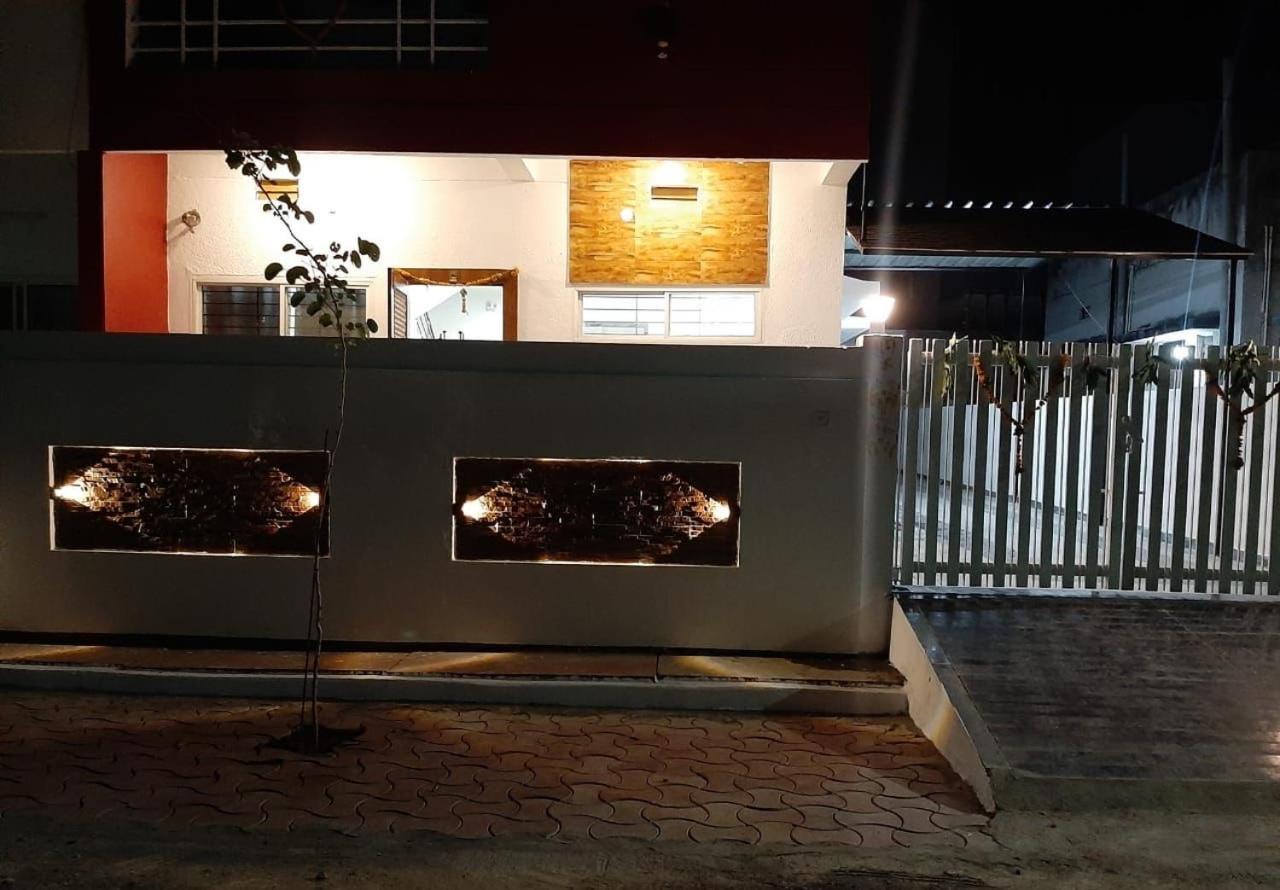 Mahadev Mansion Villa Ujjain Ngoại thất bức ảnh